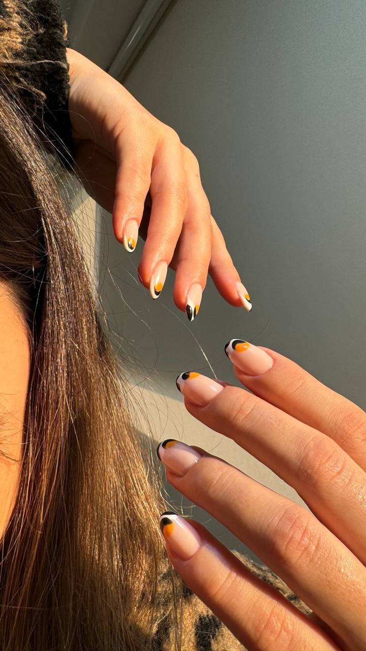 خدمات ناخن سالن ندا بیات