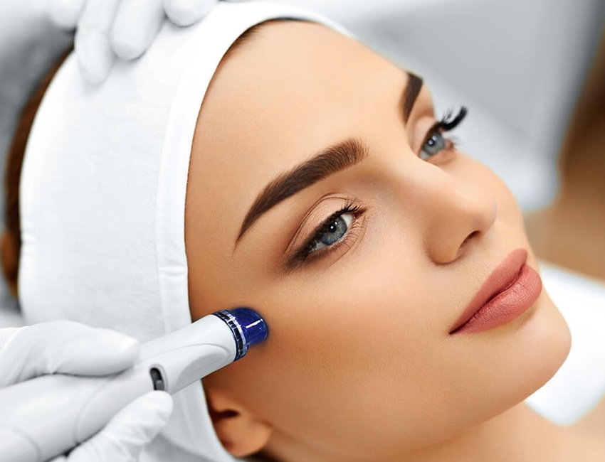 پاکسازی و مراقبت های پوست سالن زیبایی ندا بیات